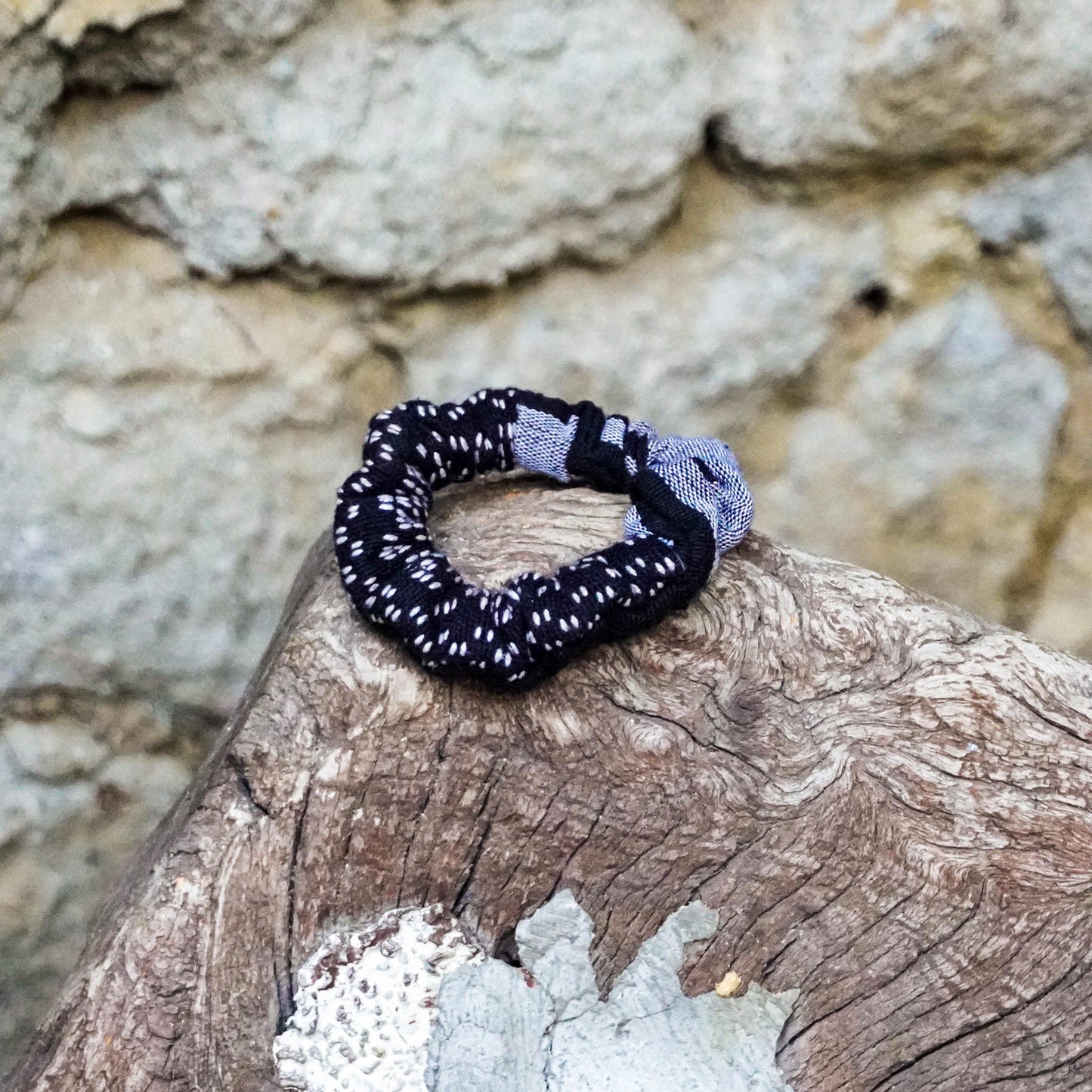UPCYCLED WEAVE SCRUNCHIES