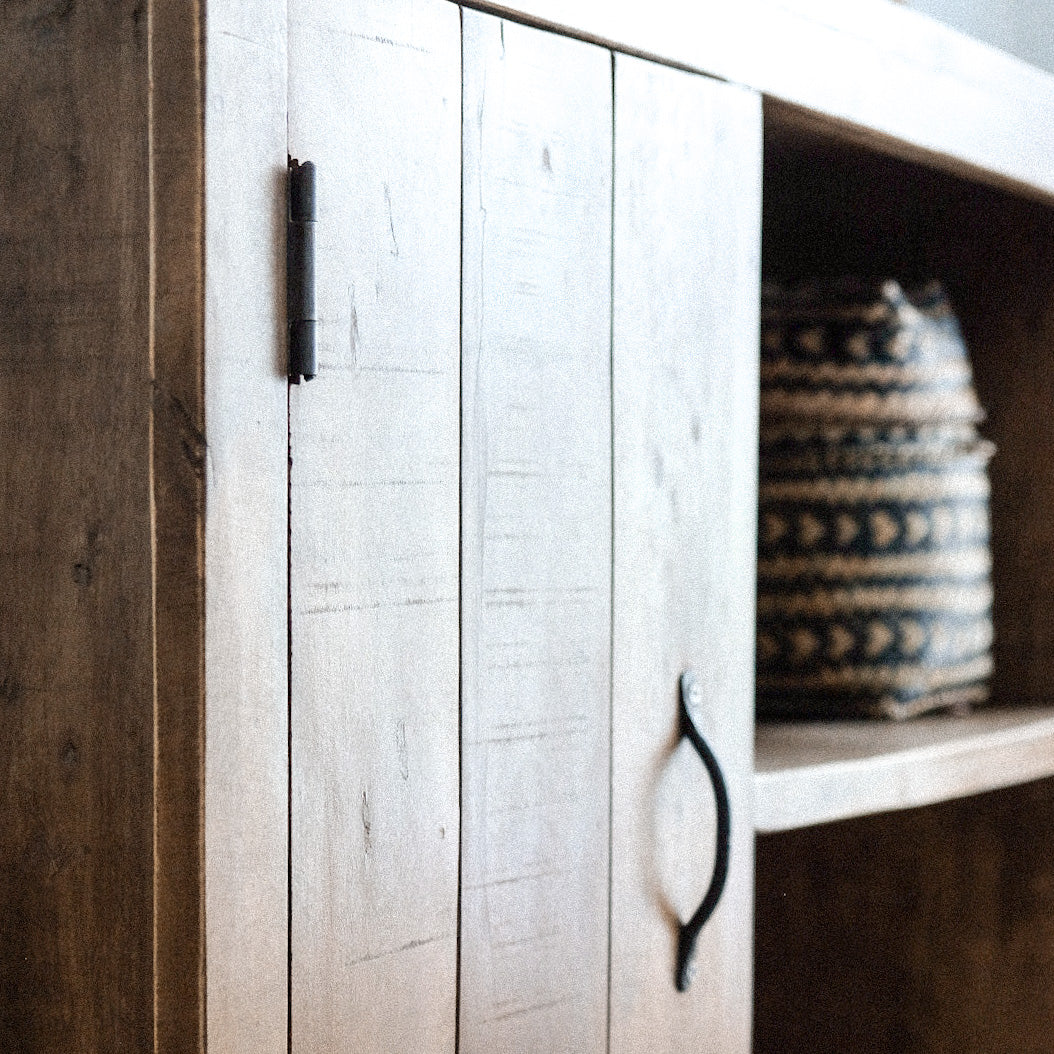 RECLAIMED WOOD TV UNIT