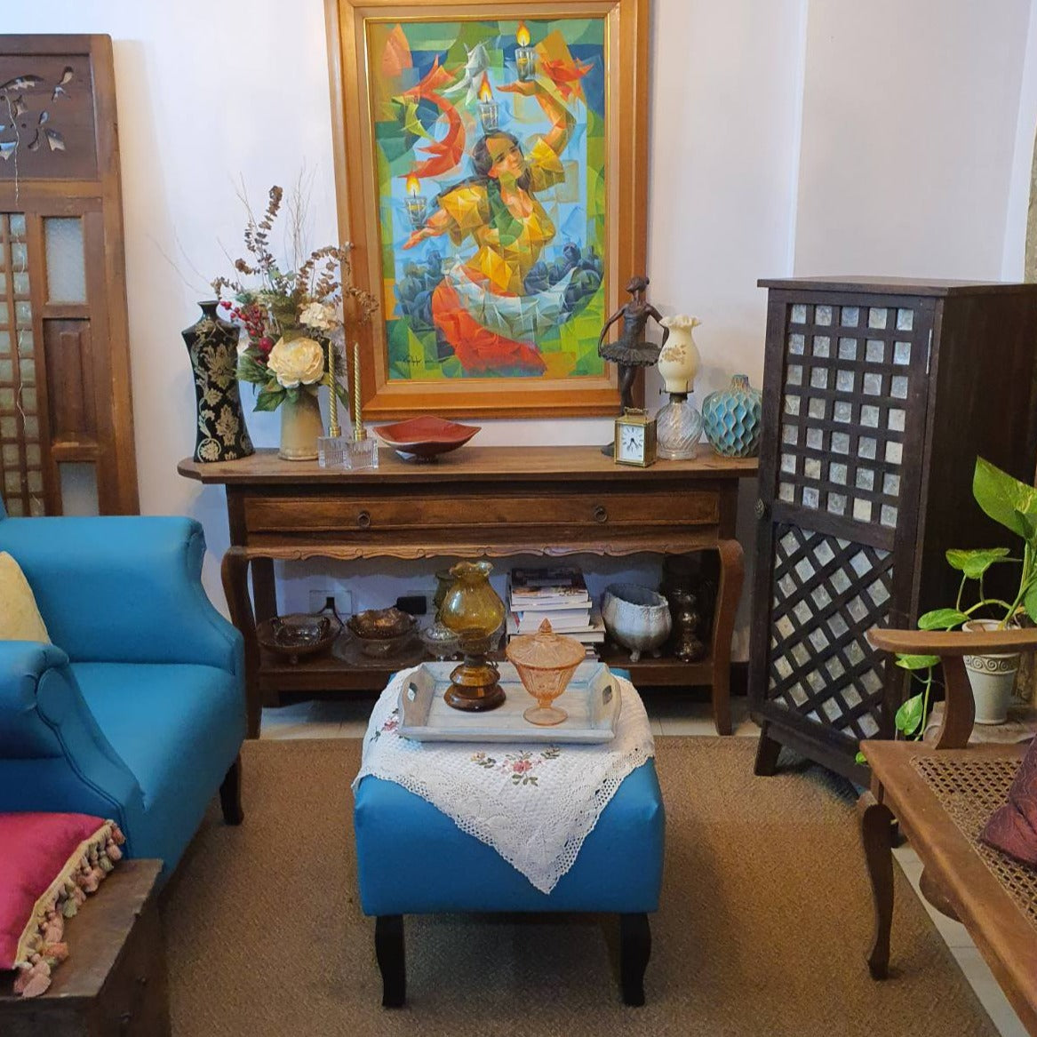 SINGLE DOOR CAPIZ CABINET