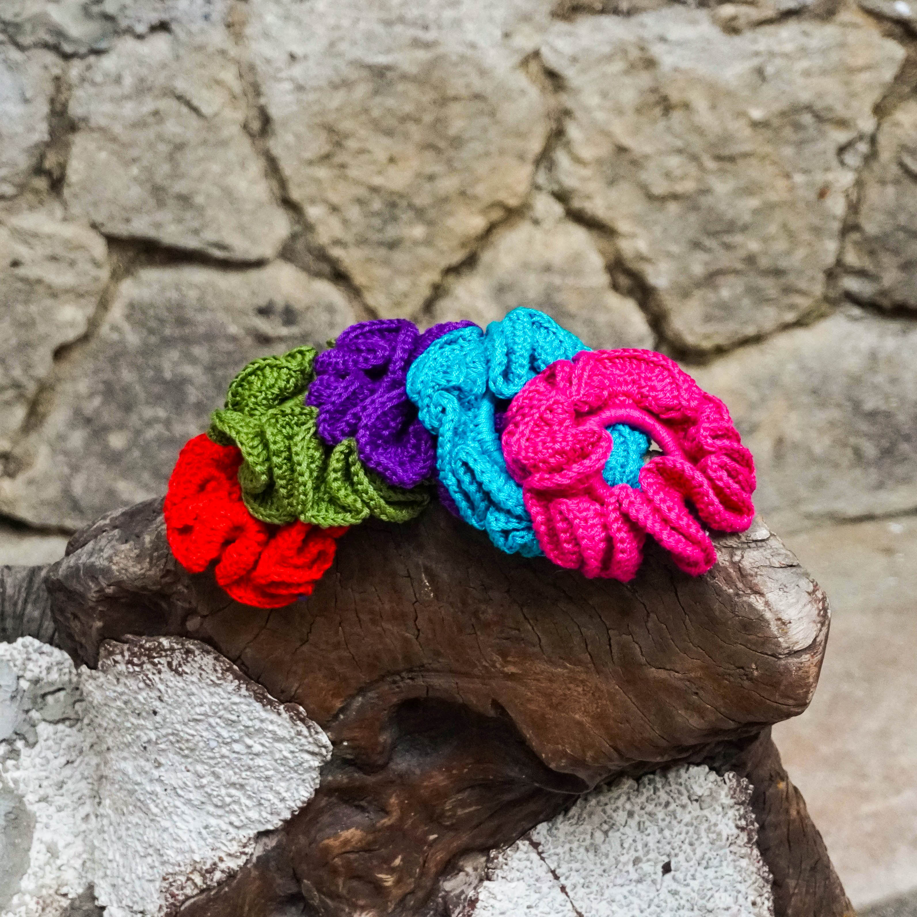 CROCHET SCRUNCHIES