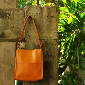 ANDREA TOTE BAG IN ORANGE